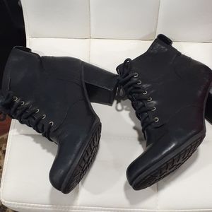 Timberland  black  waterproof  leather boots sz 10